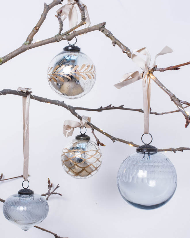 dotcomgiftshop 244457