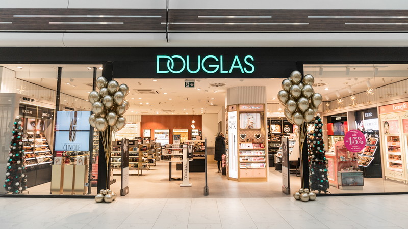 Novo uređena Douglas parfumerija u CCO West u