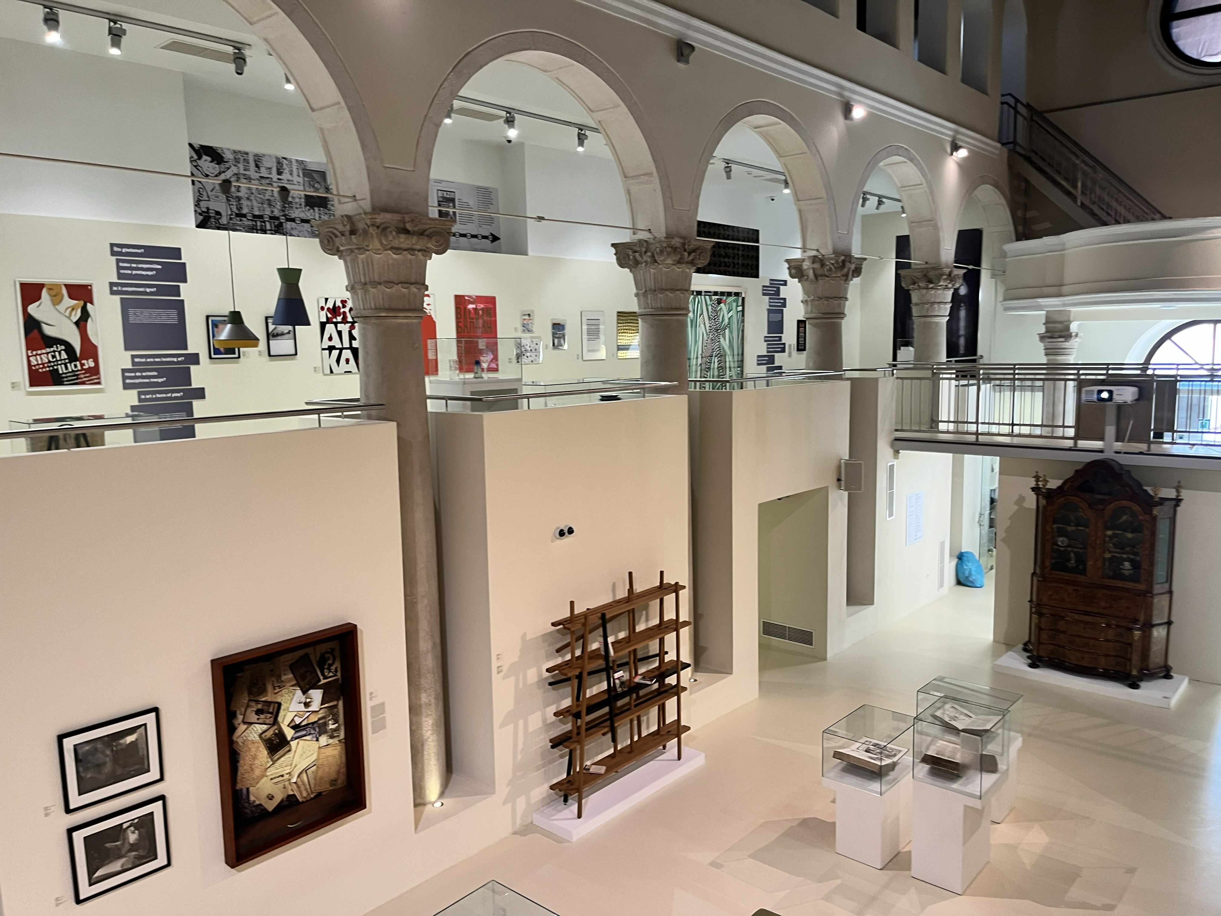 Postav izložbe Vidi umjetnost umjetnost promjene Vedi larte larte del cambiamento 10