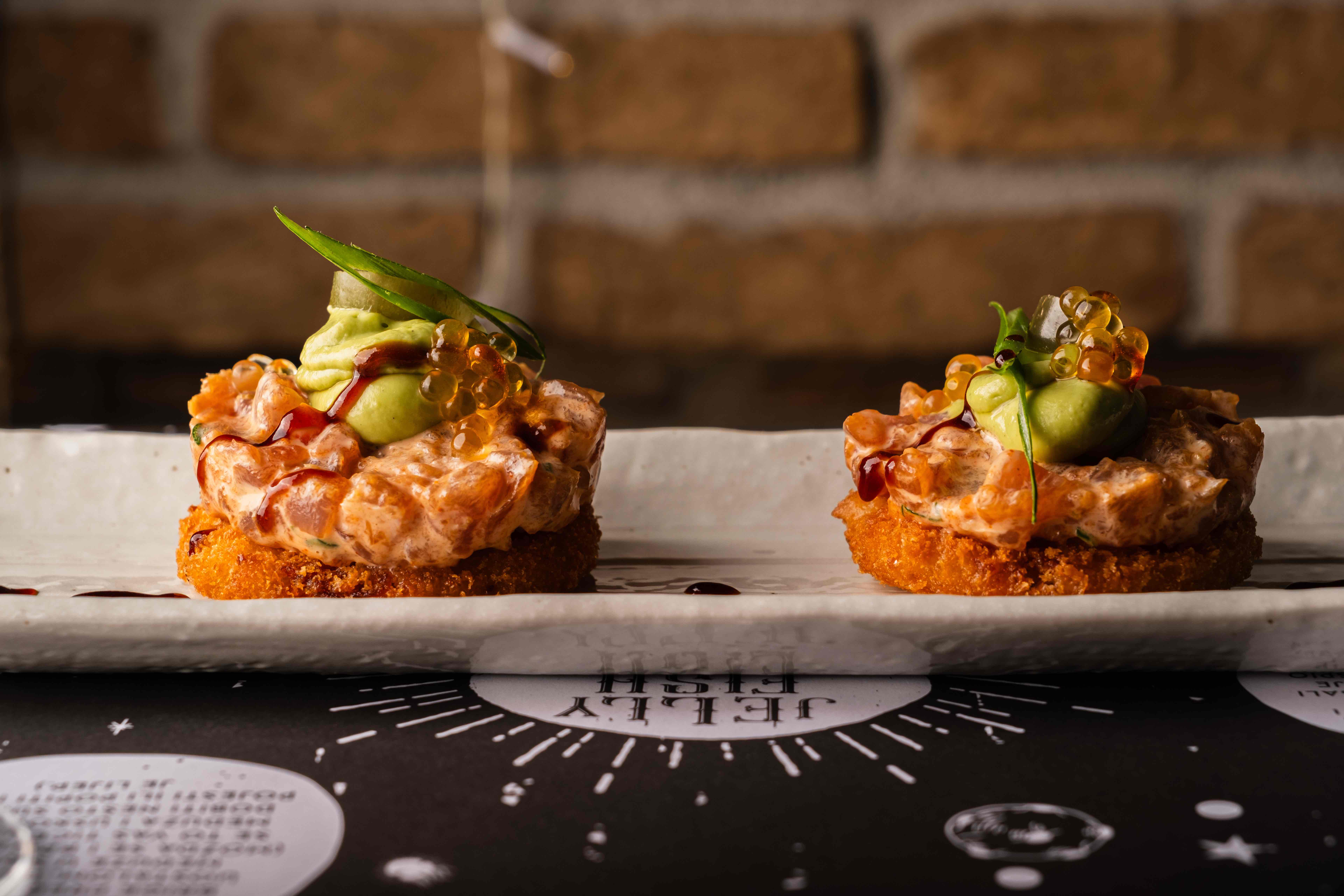 Jellyfish in space Rice cake tuna tartar 2