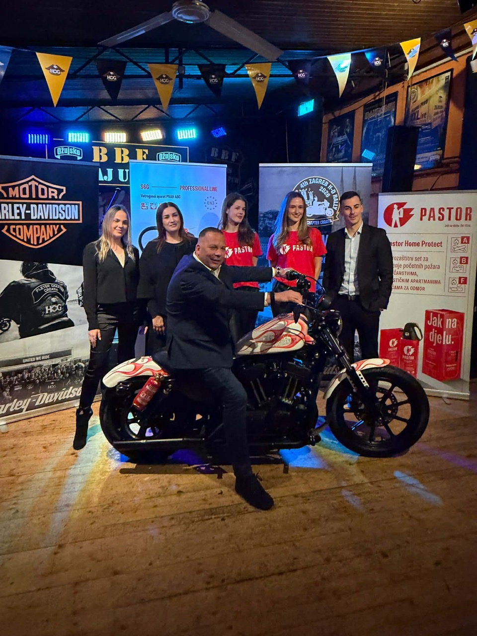 1bde9dec 79e3 4c85 a225 be804c37f6ec