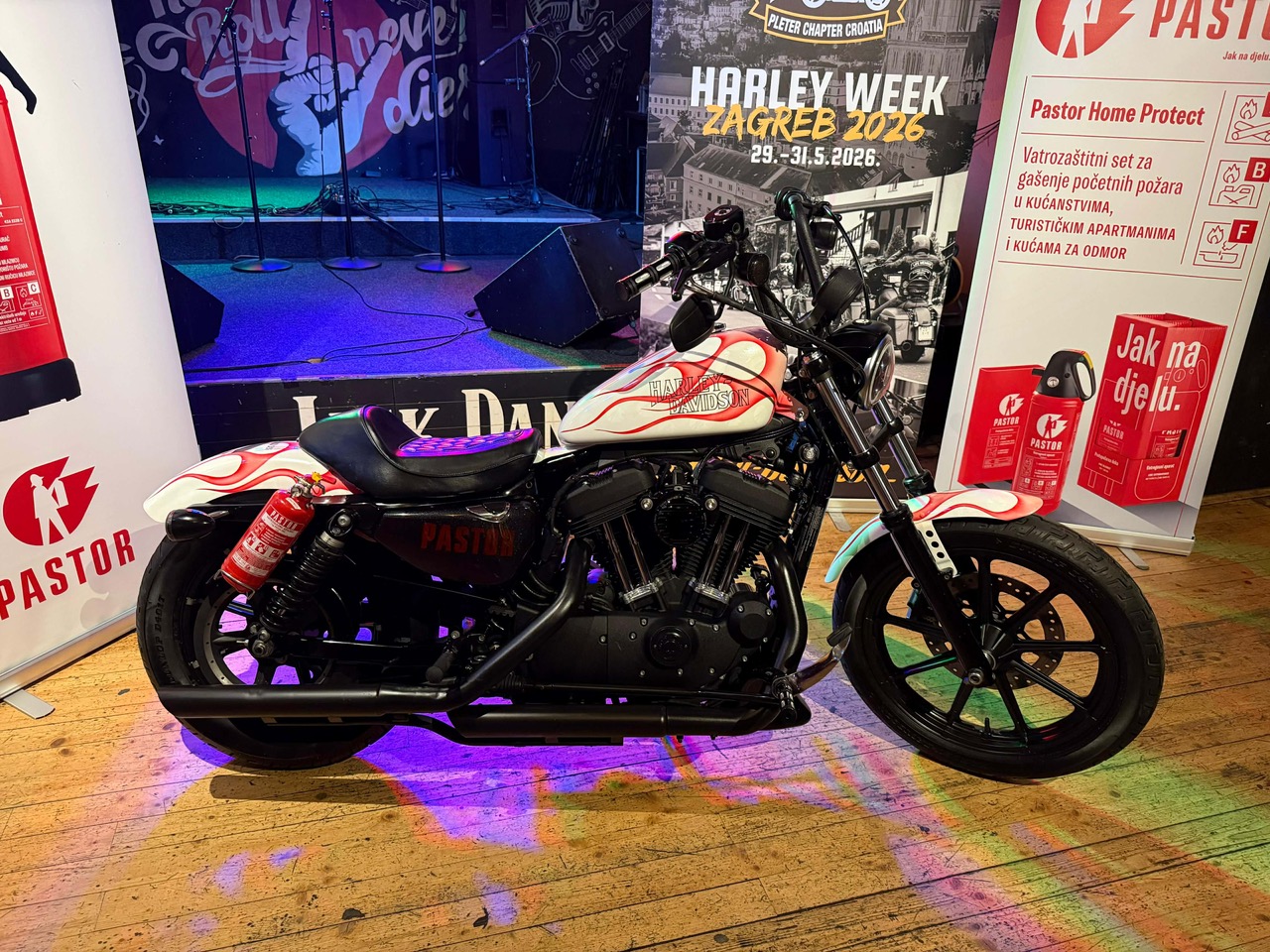 4d42037f d4ba 4dc4 94c1 6ab46e563ba4