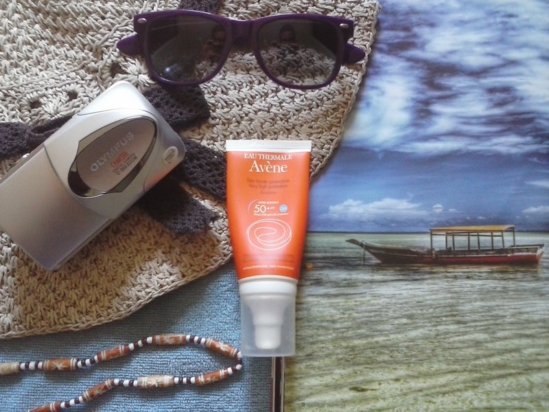 avene kolovoz jelena k