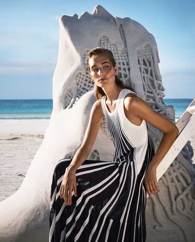 Josephine le Tutour Harpers Bazaar April 2017 Editorial02 cr