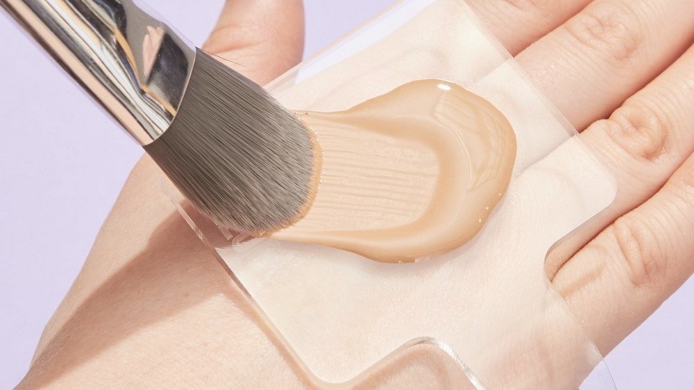 make up hand palette