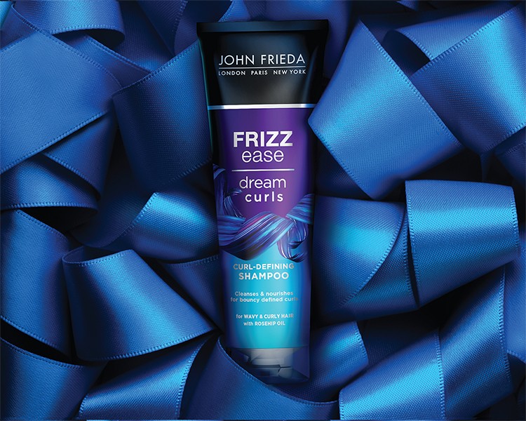 JF FrizzEase DreamCurls BeautyShot