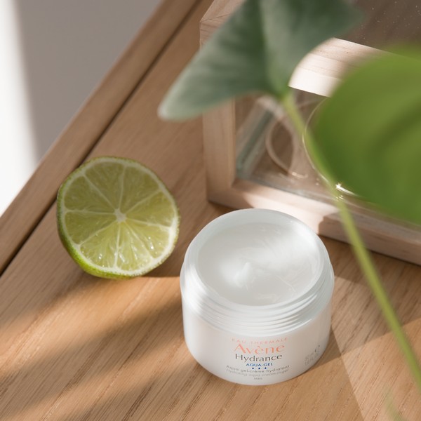 EAU THERMALE AVENE hydrance facebook post quarter1 2019 hydrating aqua cream in gel low resolution 3