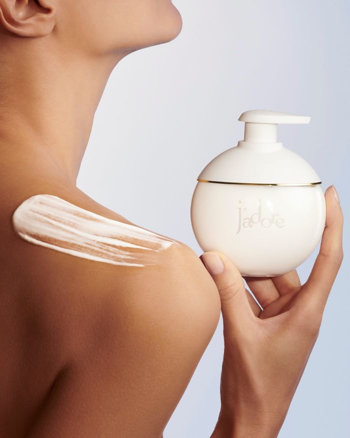 03 LES ADORABLES 2024 BODY MILK CAUCASIAN 0585