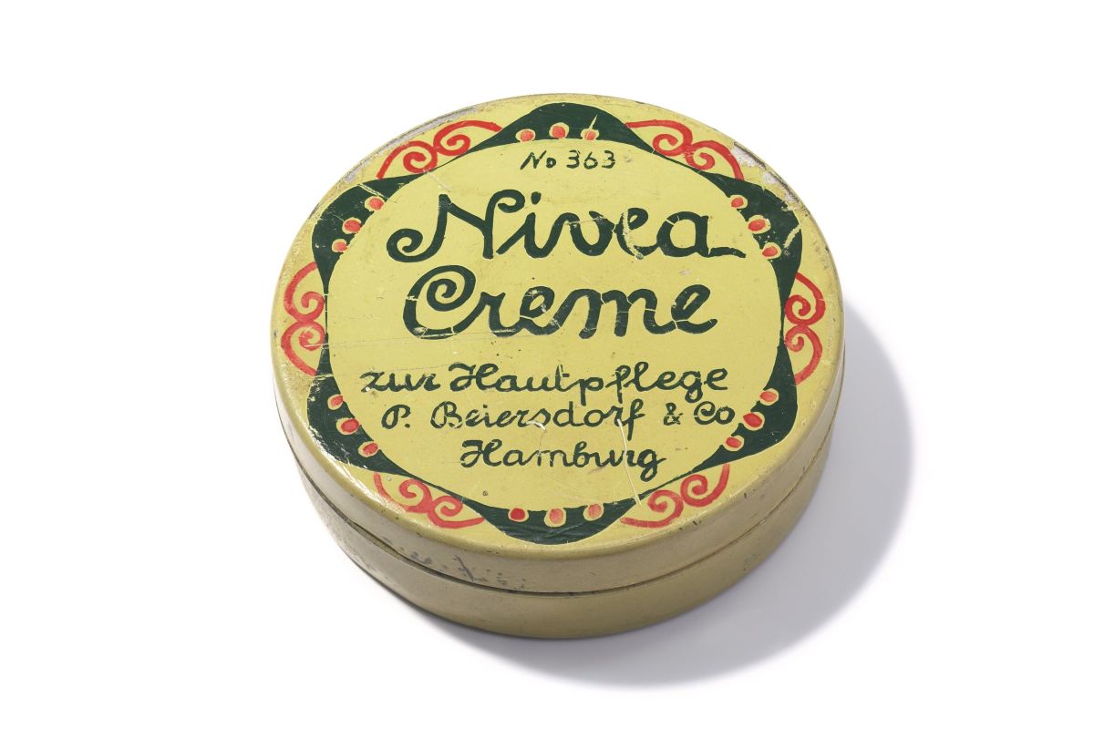 Beiersdorf nivea tin 19111