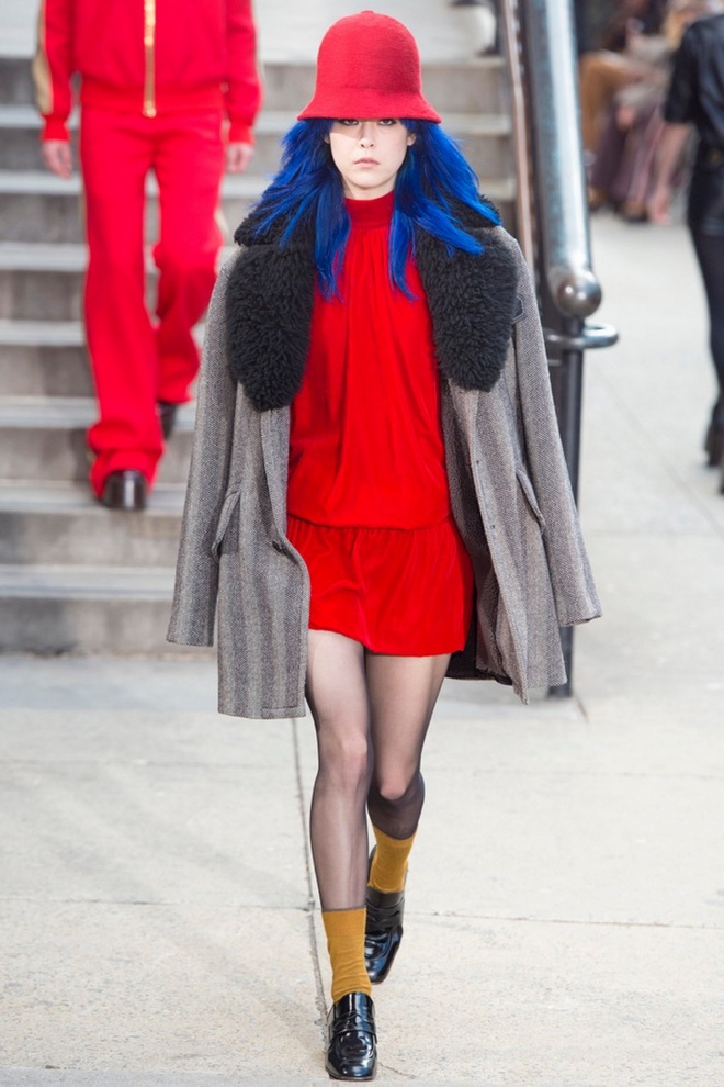 Marc Jacobs Fall Winter 2017 Runway01