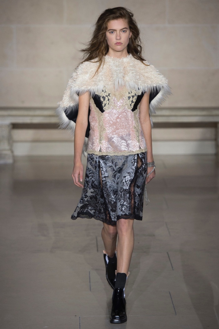 Louis Vuitton Fall Winter 2017 Runway01