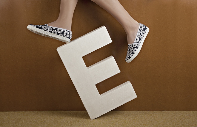 Blue unicorn noge srebrni zid