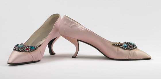 072 roger vivier theredlist cr