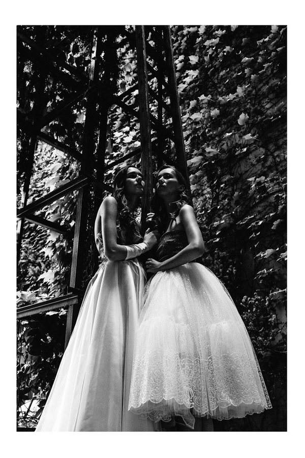 Twins 10