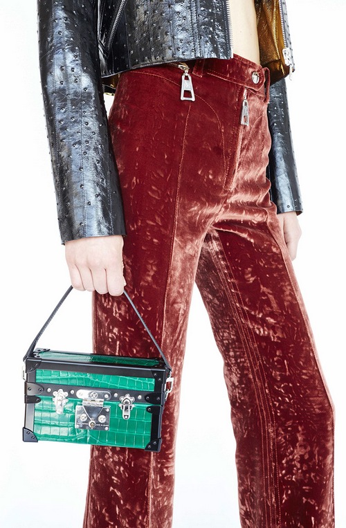Louis-Vuitton-SS15-Womenswear Juergen-Teller-17