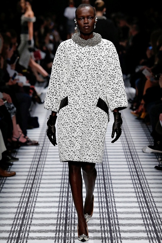 balenciaga-fall-winter-2015-runway30