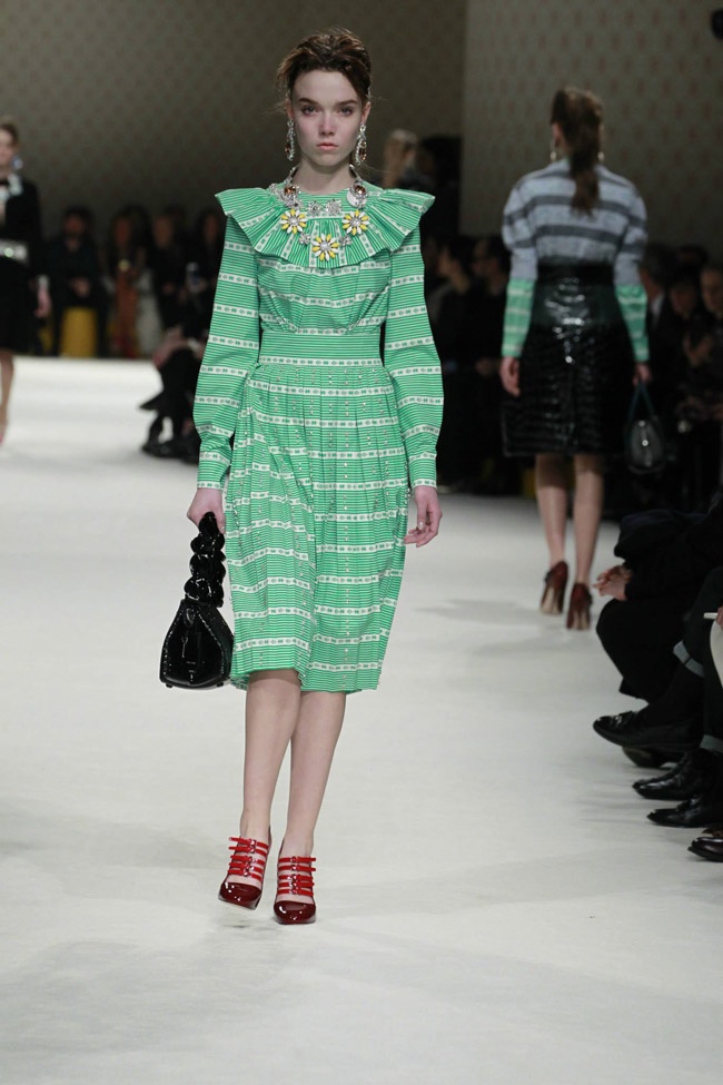 miu-miu-fall-winter-2015-runway35