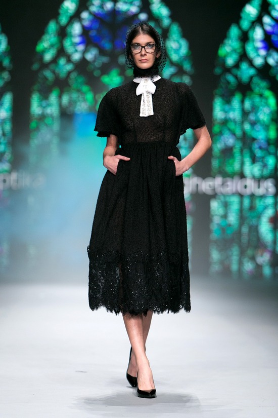 2 DAN ENVY ROOM REVIJA-19