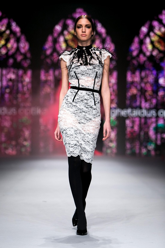 2 DAN ENVY ROOM REVIJA-24