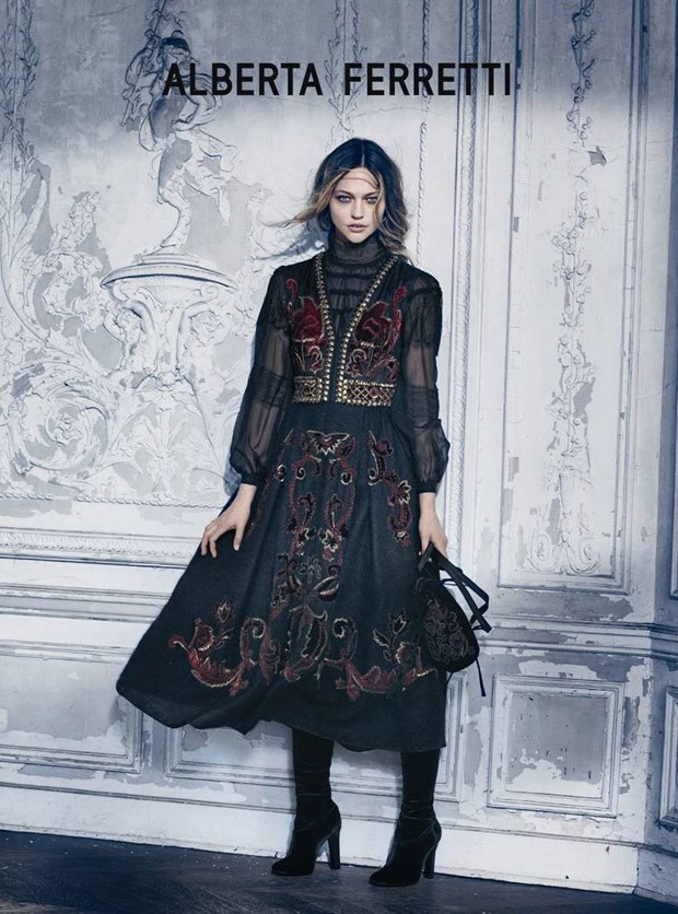 Sasha-Pivovarova-Alberta-Ferretti-FW15-05-620x836-620x836