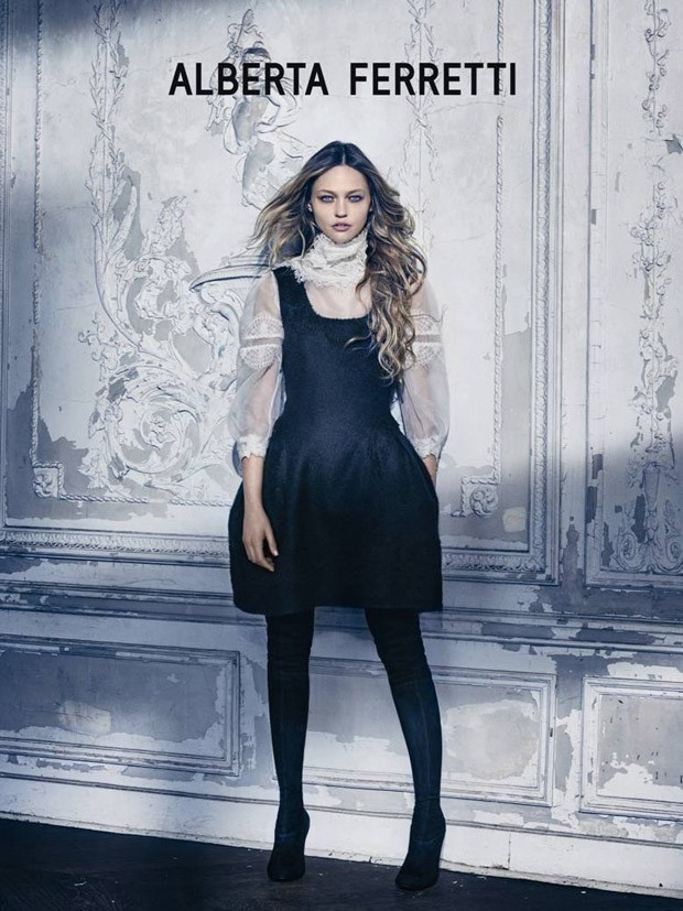 Sasha-Pivovarova-Alberta-Ferretti-FW15-06-620x827-620x827