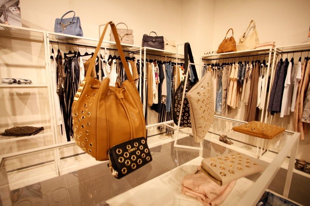 01 FashionFriends store Split