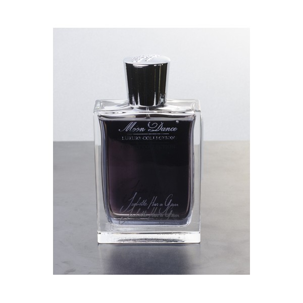 moon-dance-juliette-has-a-gun