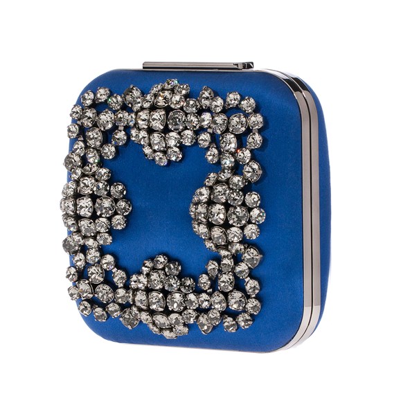 HANGI BLUE--manolo-blahnik-vogue-24july15-pr b 592x888 cr