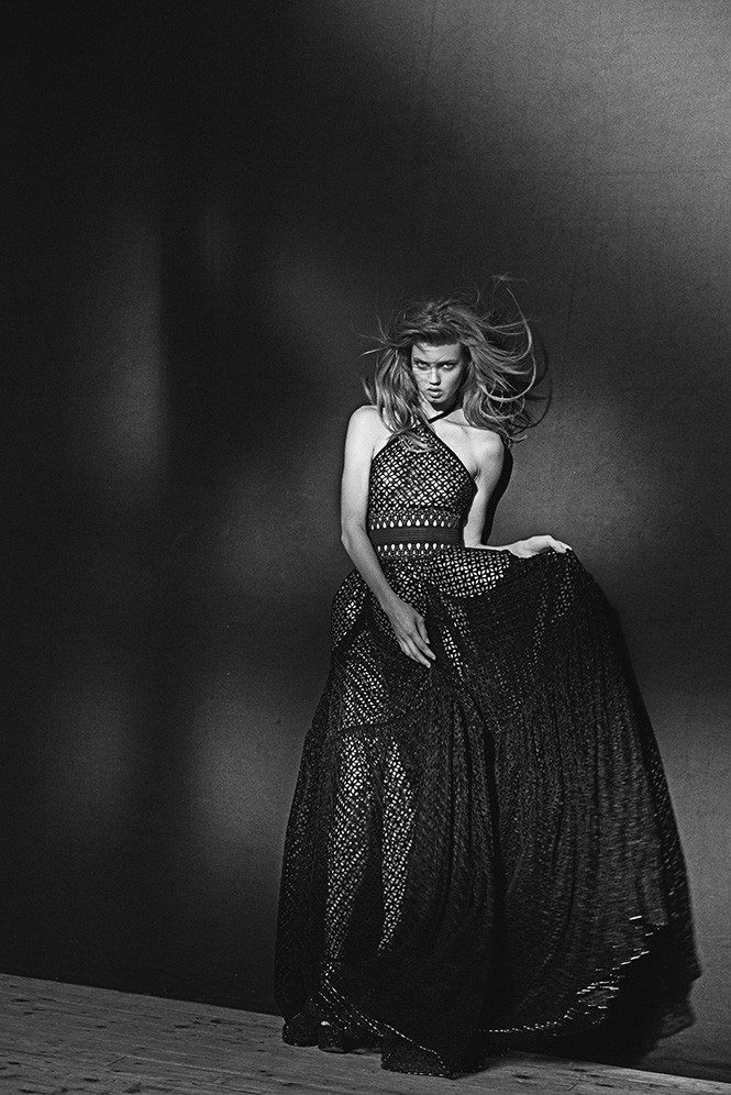 Countdown-to-Alaia-fragrance-at-Saks-Peter-Lindburgh-Lindsey-Wixson-Saks-POV-2