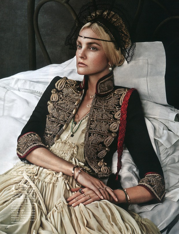 CAROLINE-TRENTINI-VOGUE-JAPAN-OCTOBER-2015-GIAMPAOLO-SGURA-7yu-620x811