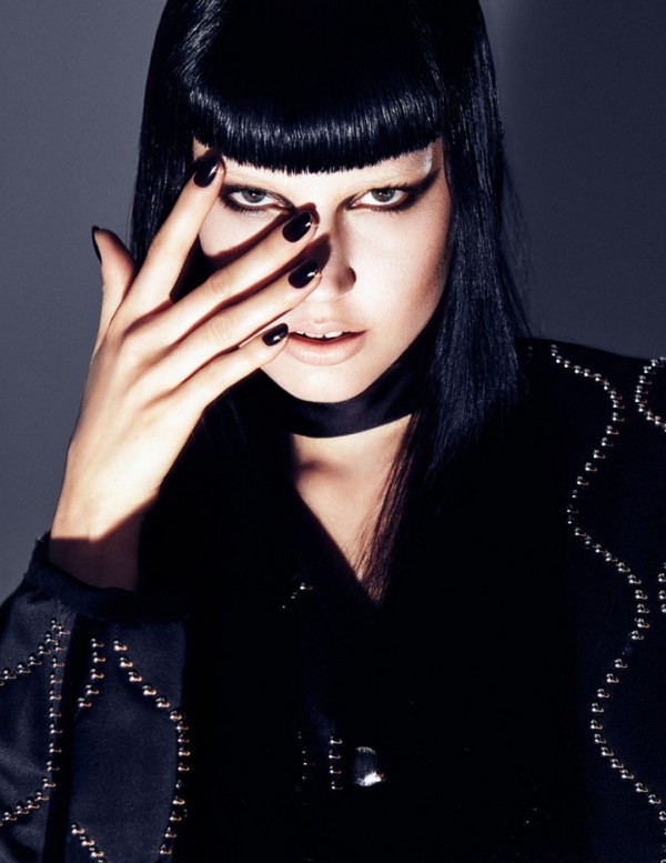 elisabeth-erm-by-jack-waterlot-for-lofficiel-malaysia-november-2015-9-620x803