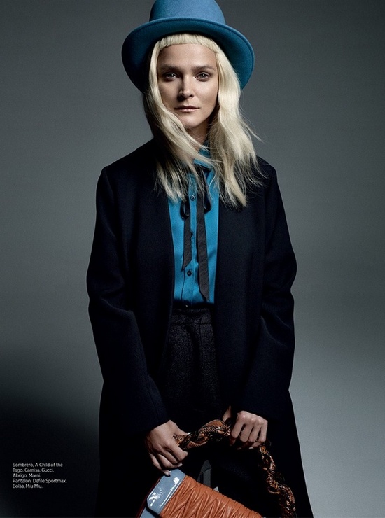 Carmen-Kass-Harpers-Bazaar-Mexico-October-2015-21ntt1