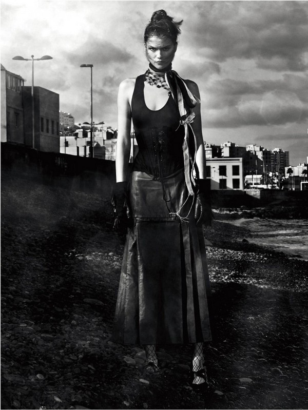 Numéro-171-March-2016-Kasia-Struss-by-Hong-Jang-Hyun-01.g-770x1025