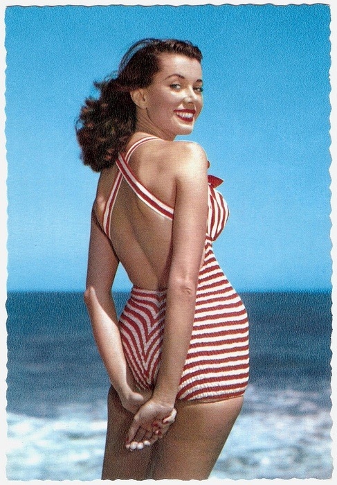 Strip-Retro-bathing-suits