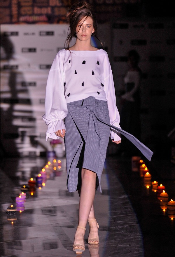 SARA LONCARIC15