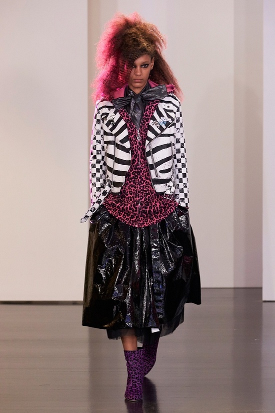 Marc-Jacobs-Resort-2017-Runway-Show02