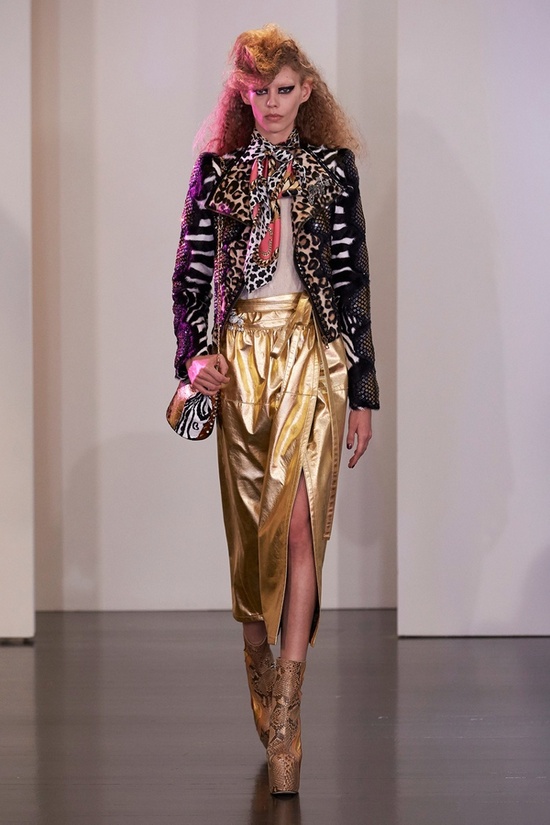 Marc-Jacobs-Resort-2017-Runway-Show06