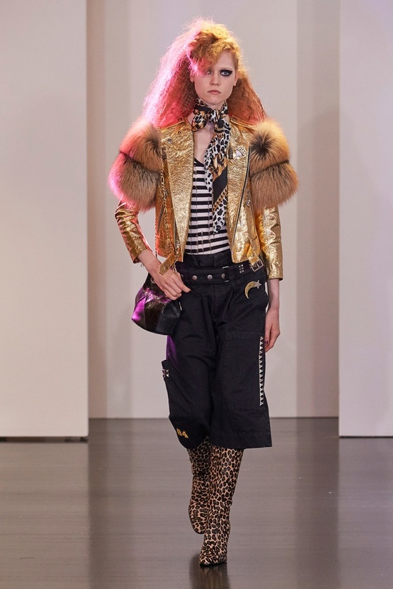 Marc-Jacobs-Resort-2017-Runway-Show11