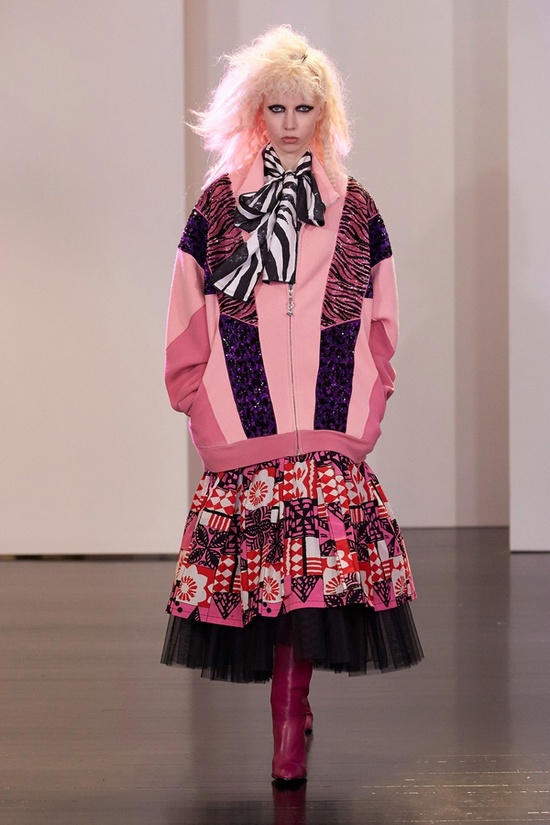 Marc-Jacobs-Resort-2017-Runway-Show19