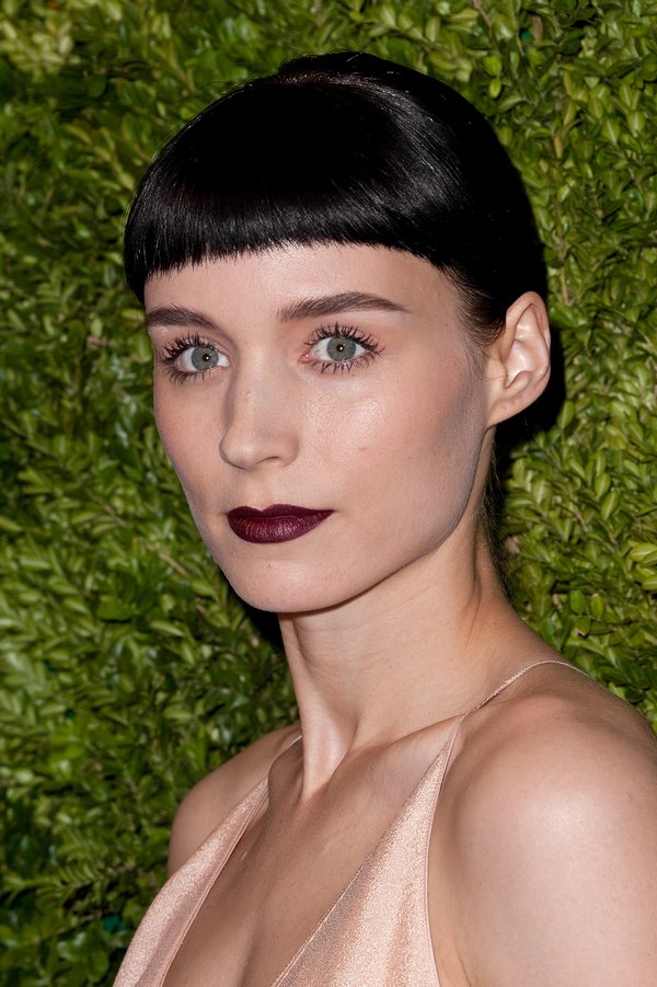 Rooney-Mara-continued-rock-her-jet-black-hair