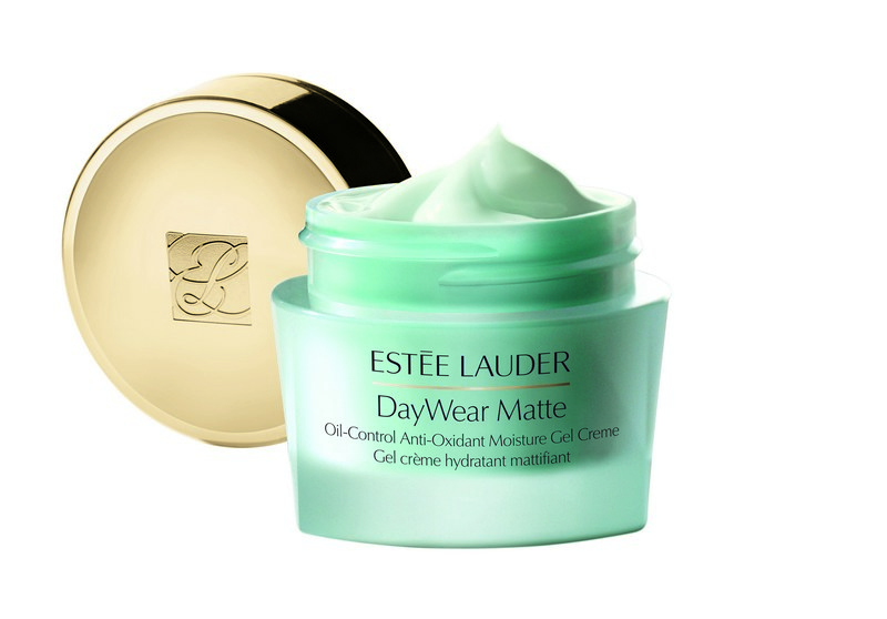 DayWearMatte Model JoanSmalls Global ExpiryDecemeber2017