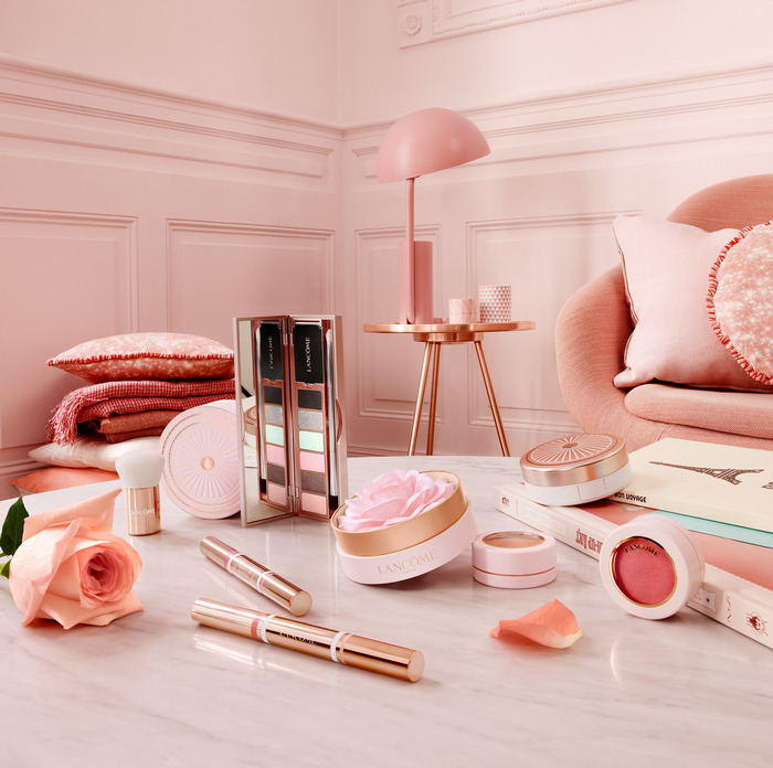 DayWearMatte Model JoanSmalls Global ExpiryDecemeber2017