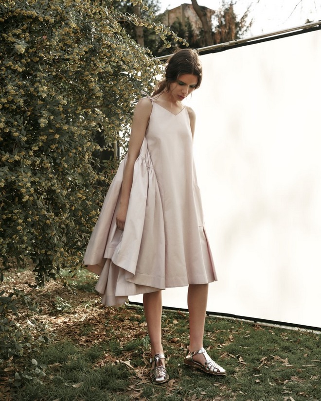 Heraldi for women editorial image 5