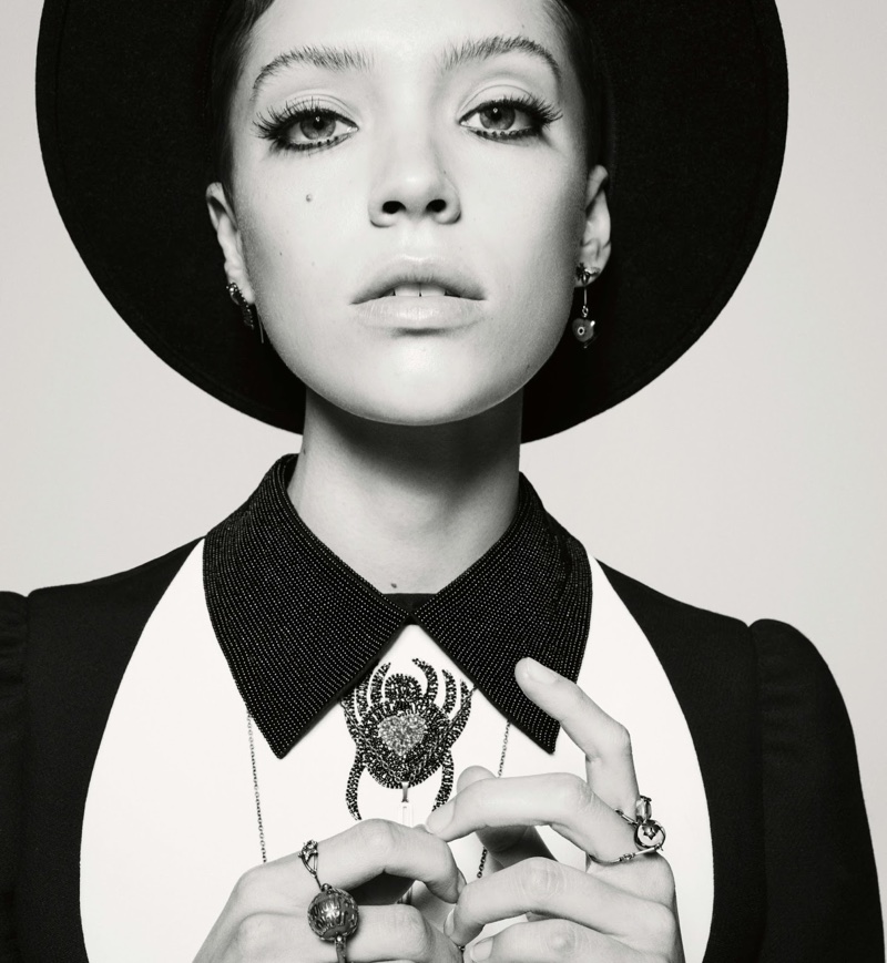 Loane Normand Model01