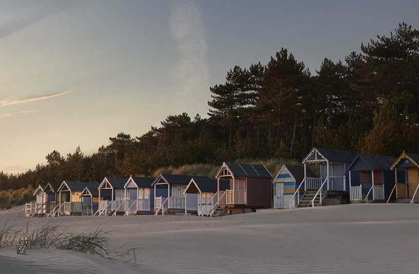 BeachHutWomanHome cr