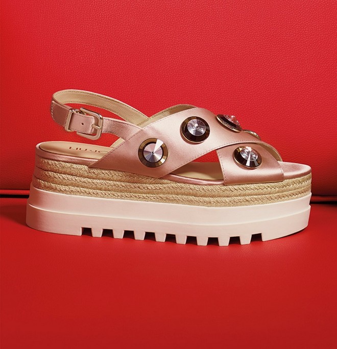 Alena Blohm Editorial04