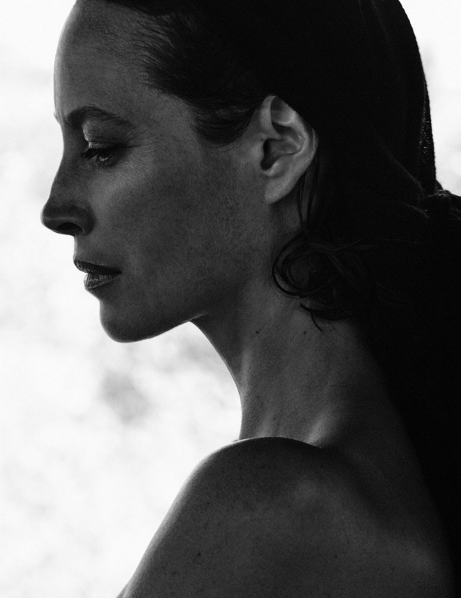 Christy Turlington Vogue Cover Photoshoot01