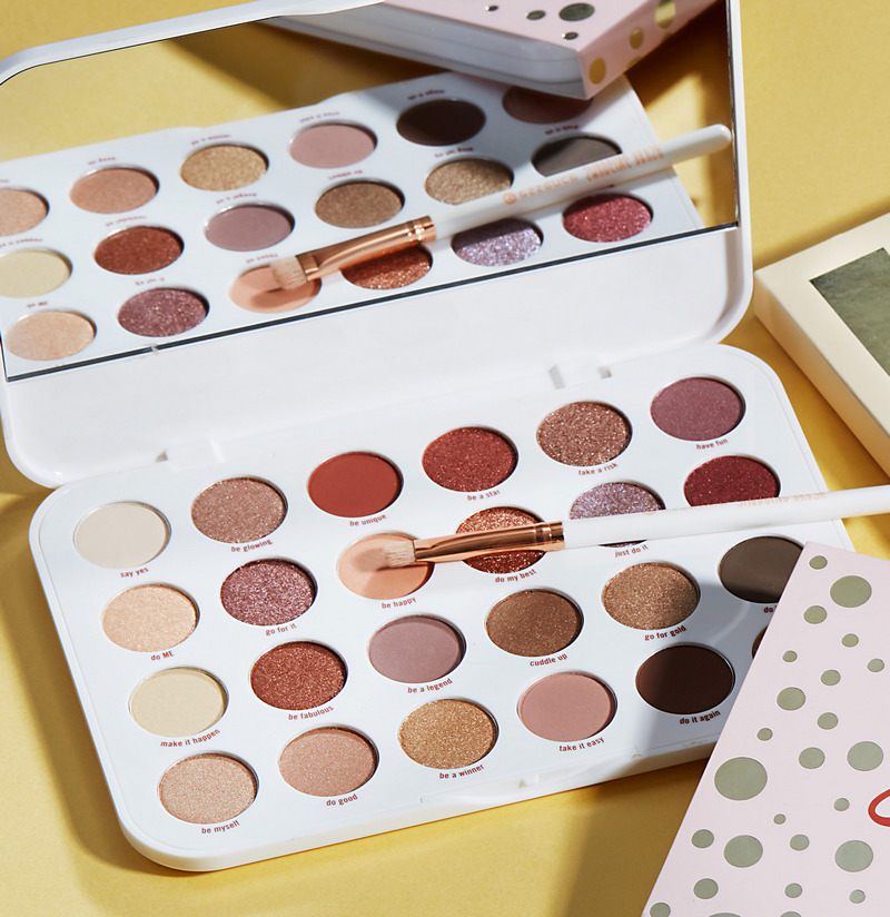 Essence 201806 EyeGotThisRockLookEyeshadow 011 cr