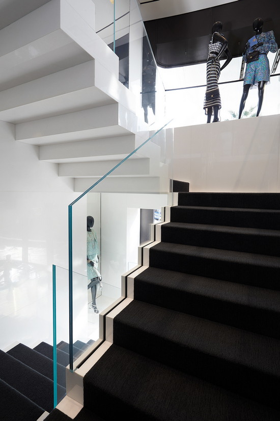 01 Monaco boutique pictures by Marie Liskay 01 LD