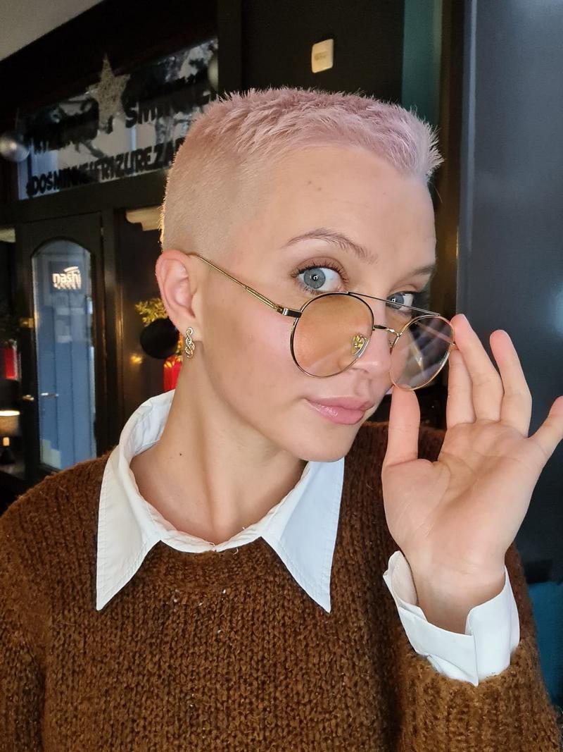 marta 2 ana kustre hair